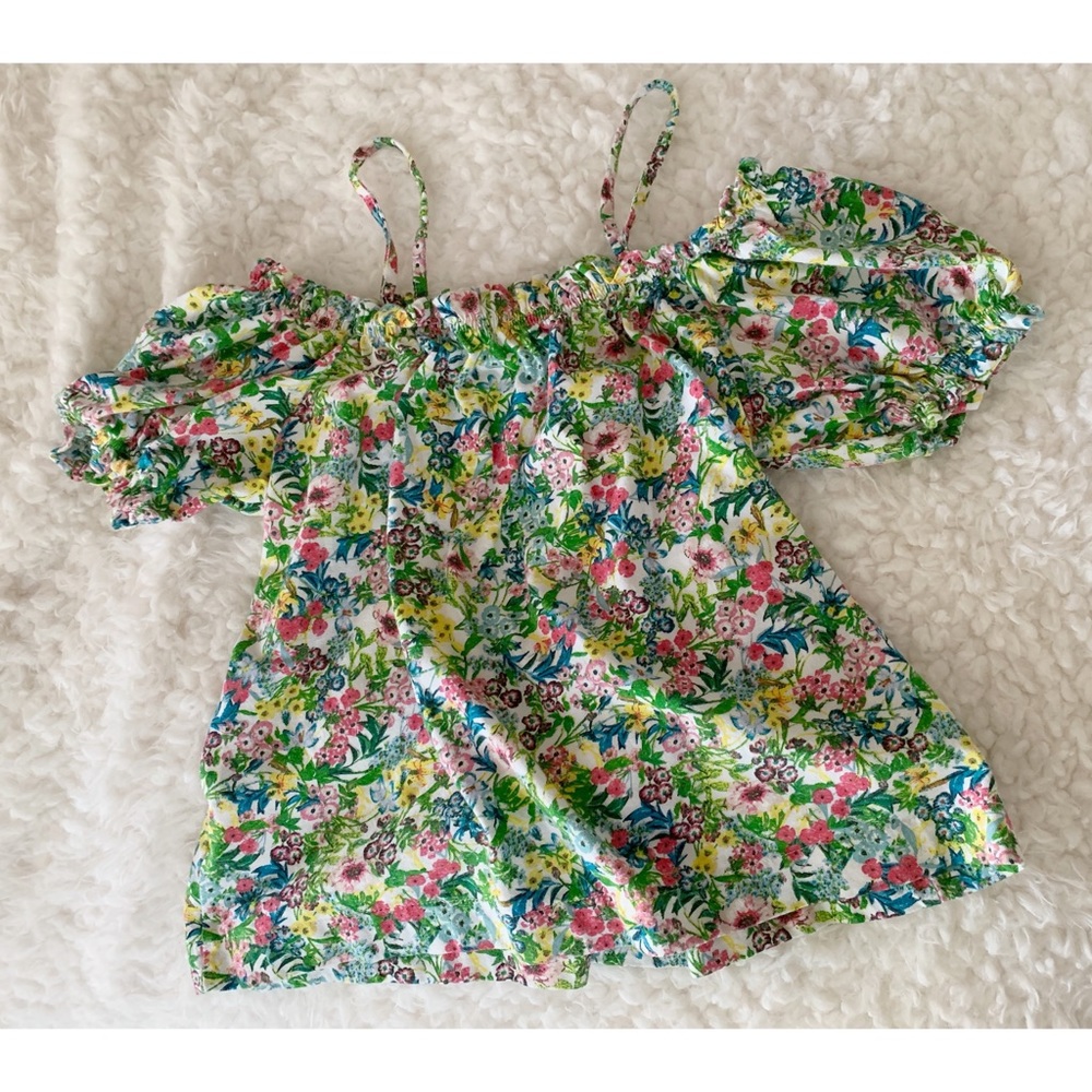 Off the shoulder H&M shirt